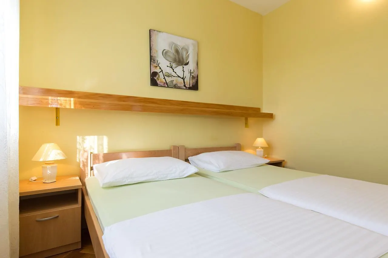 Mihalic Apartment Krk Island 0*, Krk Town